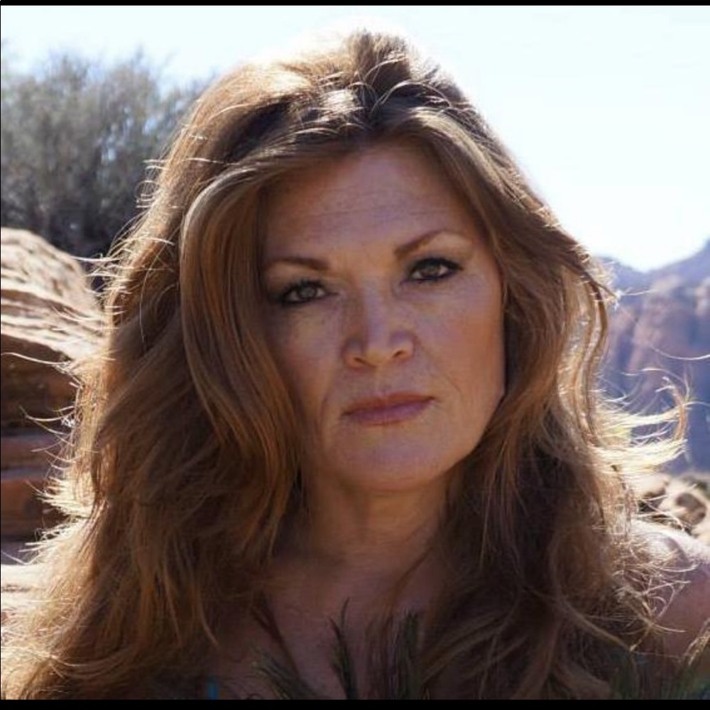 Meet your Posher, Reneé 🧜🏻‍♀️ good Juju everyday